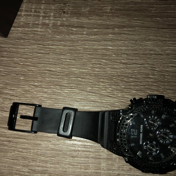 Michael Kors Watch - Picture 3 of 4